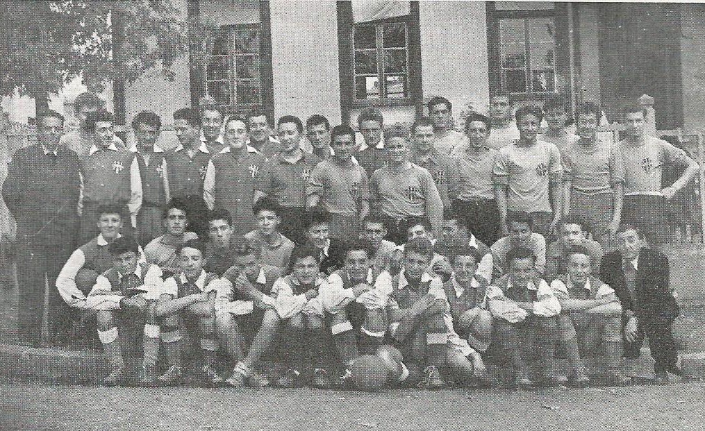 Saison 1951 - 1952 ensemble de l'effectif du club